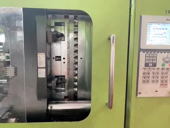 Stampo per iniezione preforme per animali domestici