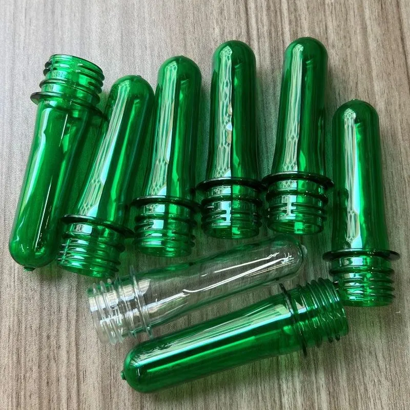 Stampo per preforme per animali domestici con valvola ad ago per iniezione a canale caldo senza coda